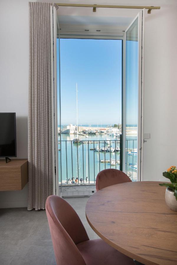 Residenza Rebecca Trani Exterior foto